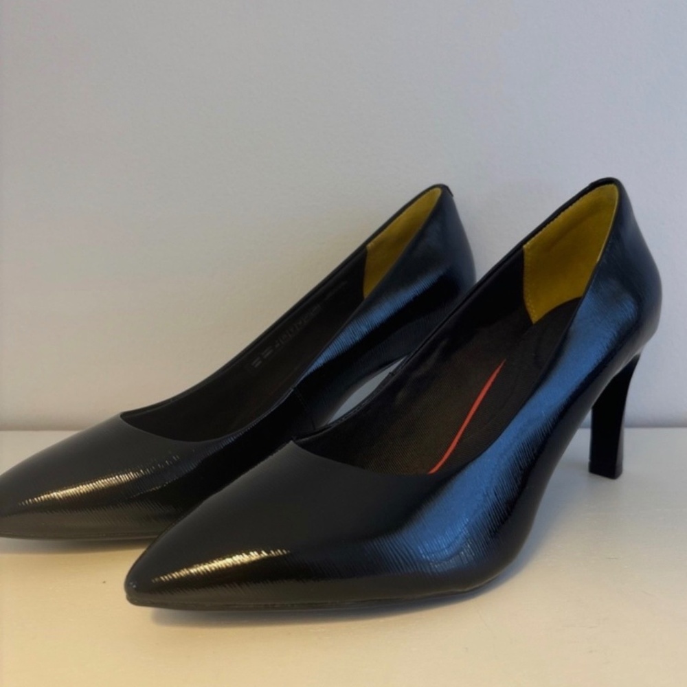 Rockport Total Motion Sheehan Black Shiny Heels Comfort Dress Shoes Size 7.5
